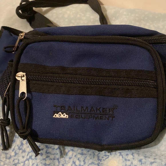 💫 Trailmaker Fanny Pack - Picture 2 of 12